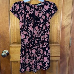 Floral v neck Urban Outfitters Romper